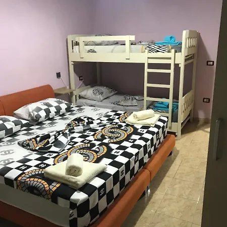 Rebi Beach Apartament Apartamento *