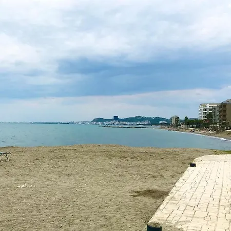 Rebi Beach Apartament * Golem (Tirana)