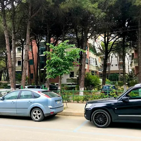 Rebi Beach Apartament